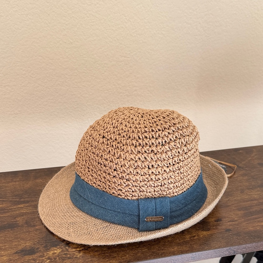 Steve Madden Tan Straw Fedora Hat with Denim Band